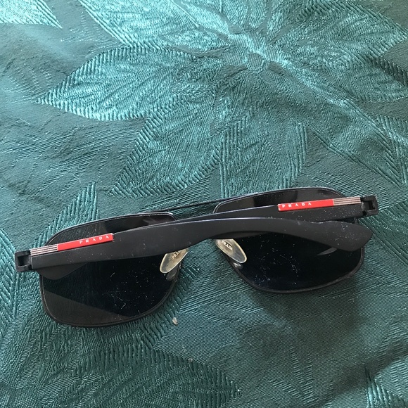 Prada sunglasses - Picture 1 of 8